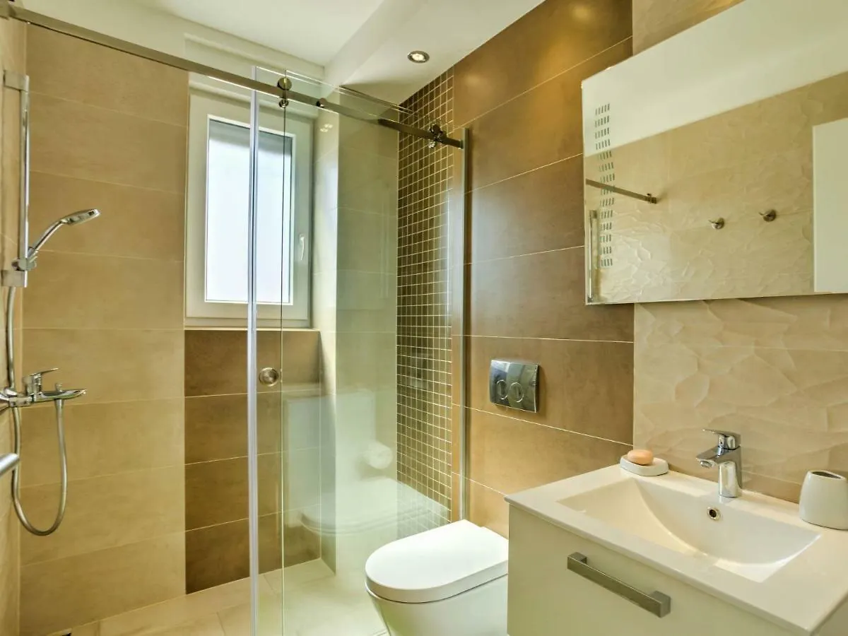 Apartment Vid By Interhome Vantacici