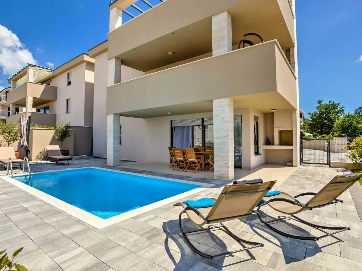 Apartment Vid By Interhome Vantacici 0*,