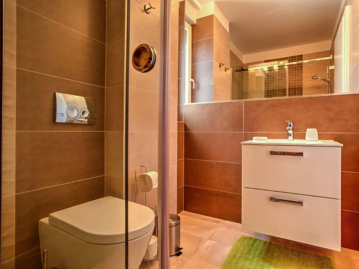 Apartment Vid By Interhome Vantacici