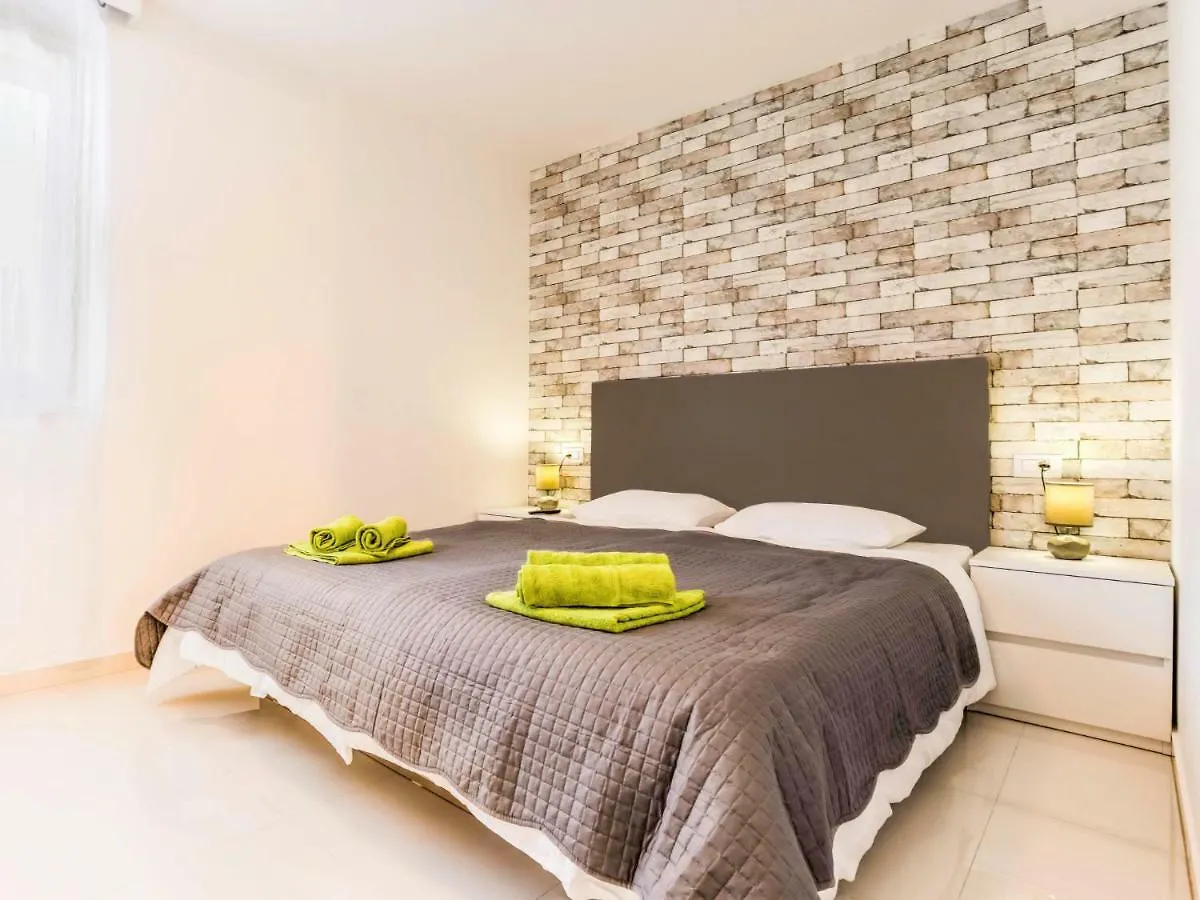 Apartment Vid By Interhome Vantacici